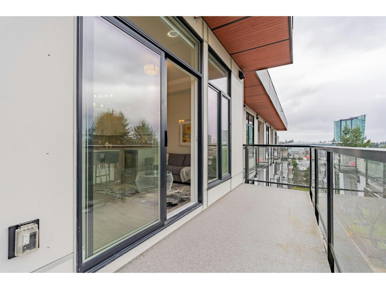 608-13799 101 Avenue, Surrey, BC, V3T 0N9 - 21