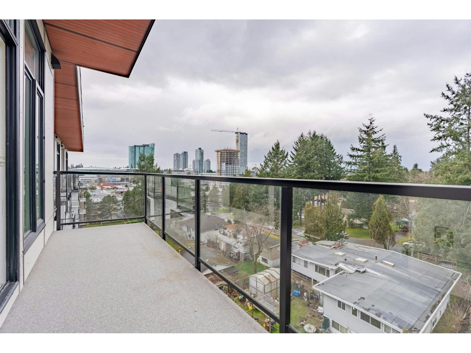 608-13799 101 Avenue, Surrey, BC, V3T 0N9 - 20