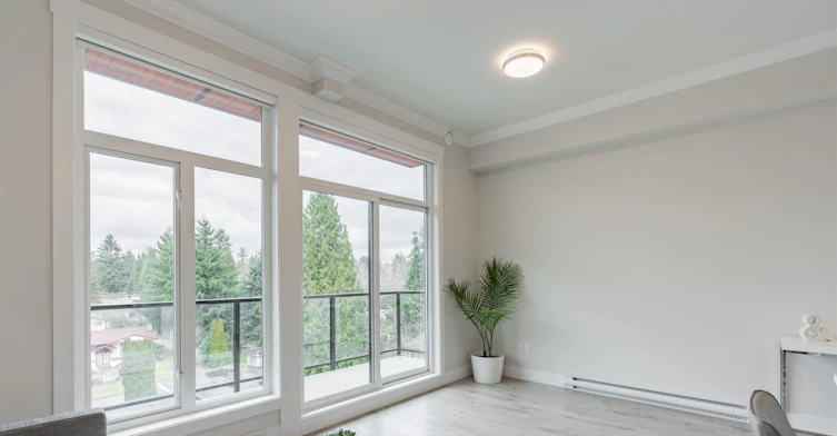 608-13799 101 Avenue, Surrey, BC, V3T 0N9 - 11