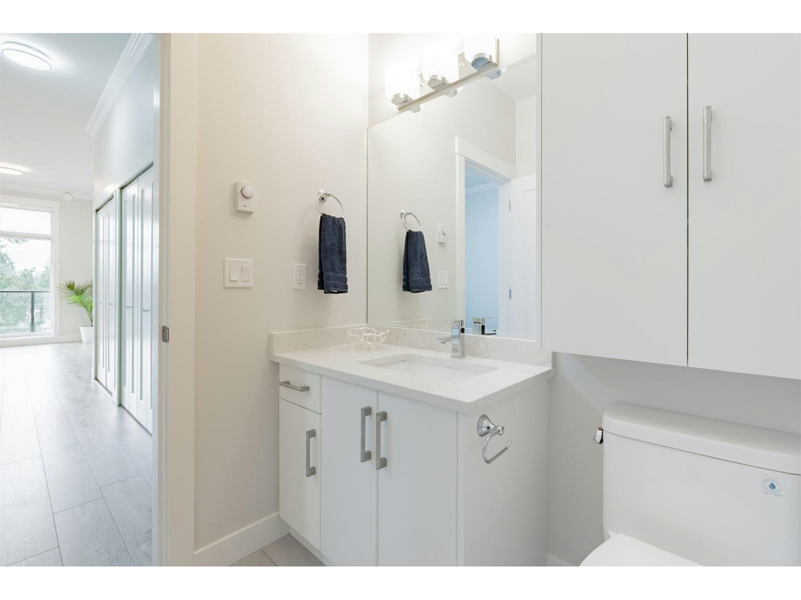608-13799 101 Avenue, Surrey, BC, V3T 0N9 - 19