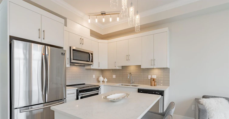 608-13799 101 Avenue, Surrey, BC, V3T 0N9 - 6