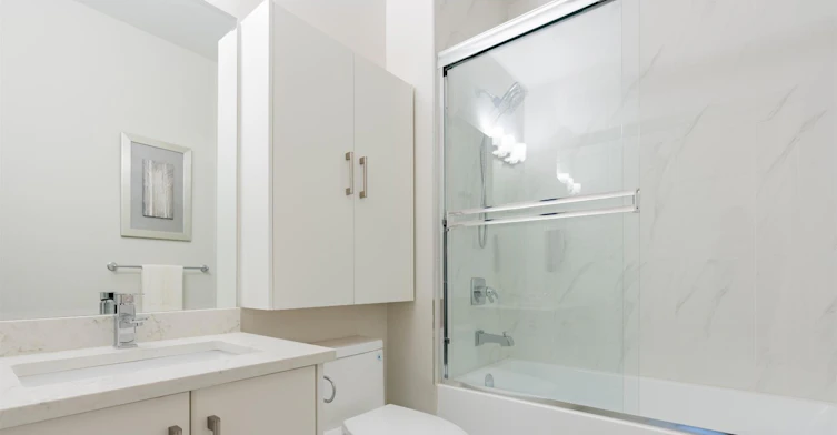 608-13799 101 Avenue, Surrey, BC, V3T 0N9 - 18