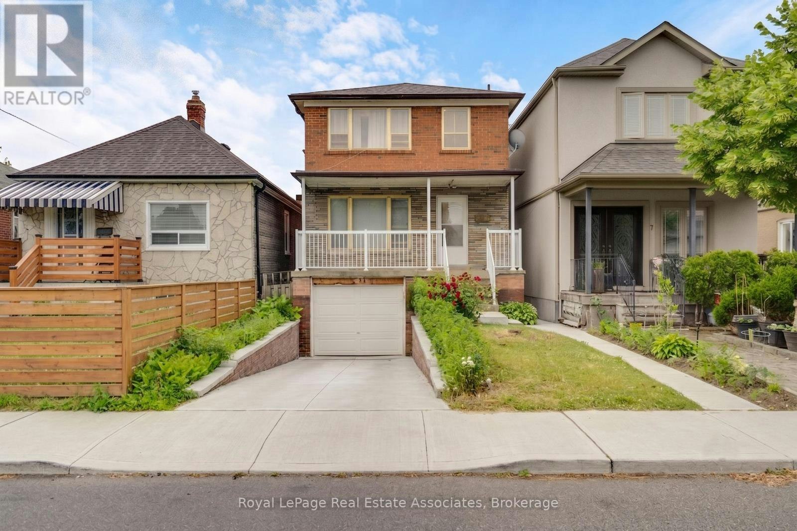 5 Homeview Avenue, Toronto, ON, M6N 1S9