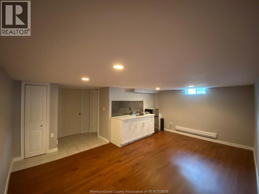 9260 Arncliffe Court, Windsor, ON, B8S 4J9 - 4