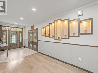 5936 6 Highway - 5