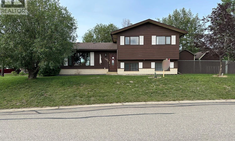 5128 NE 44 Place