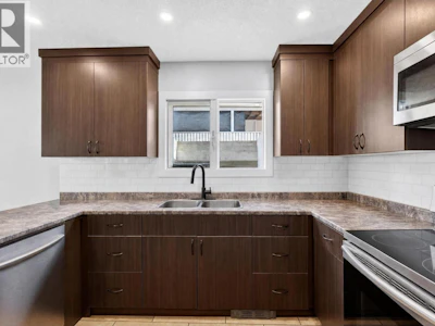 4202 16 Avenue - 4
