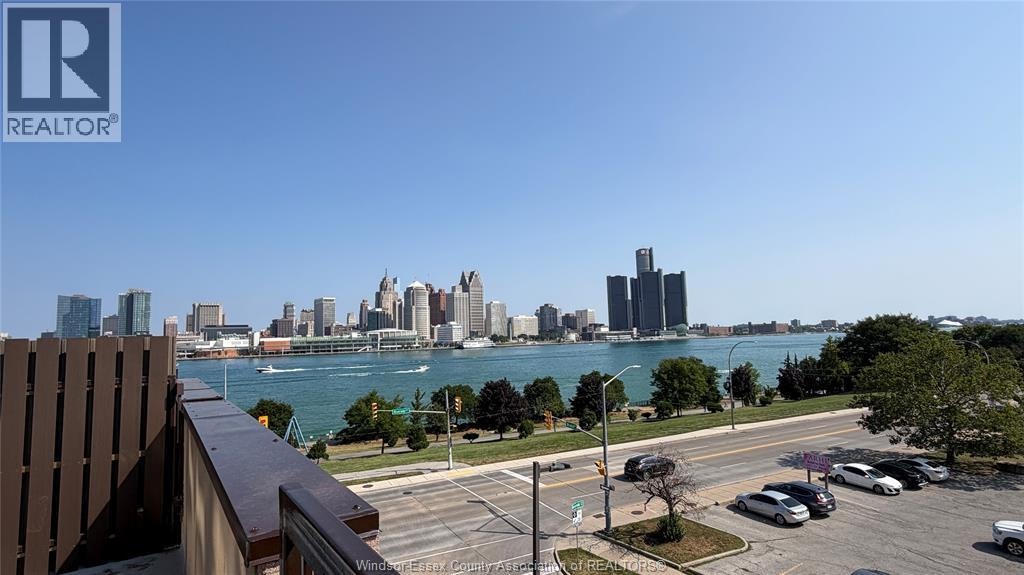 403-515 Riverside Drive, Windsor, ON, N9A 7C3 - 4