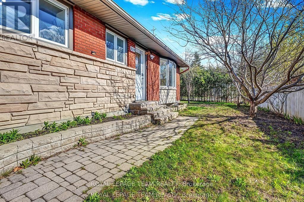 UPPER-925 Moorvale Road, Ottawa, ON, K1K 3K9 - 5