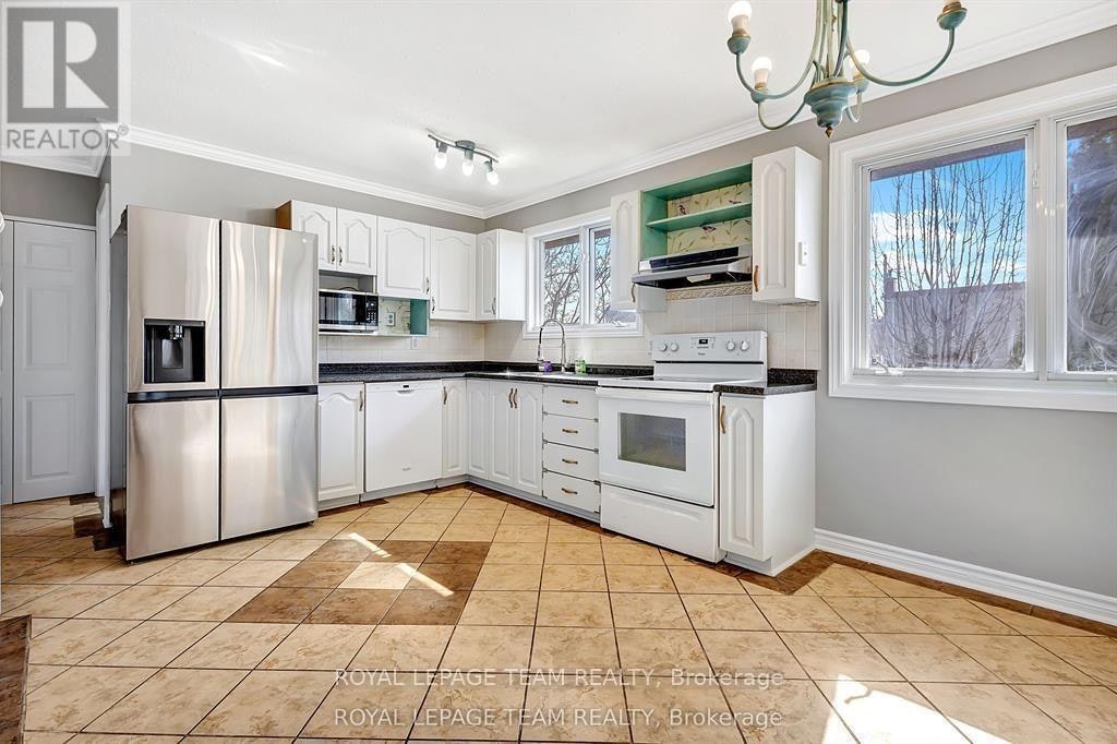 UPPER-925 Moorvale Road, Ottawa, ON, K1K 3K9 - 11