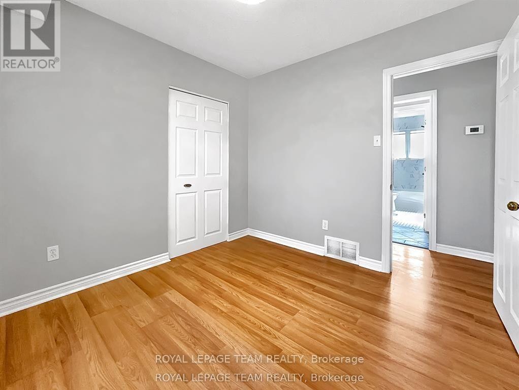 UPPER-925 Moorvale Road, Ottawa, ON, K1K 3K9 - 18