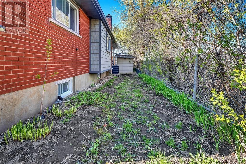 UPPER-925 Moorvale Road, Ottawa, ON, K1K 3K9 - 25