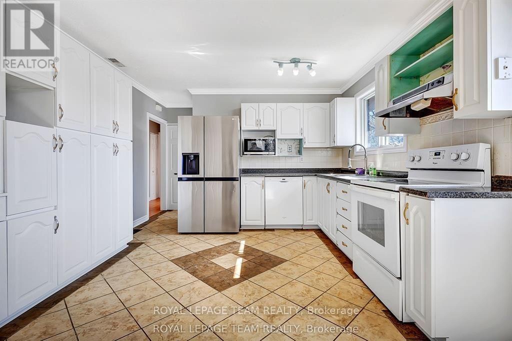 UPPER-925 Moorvale Road, Ottawa, ON, K1K 3K9 - 12