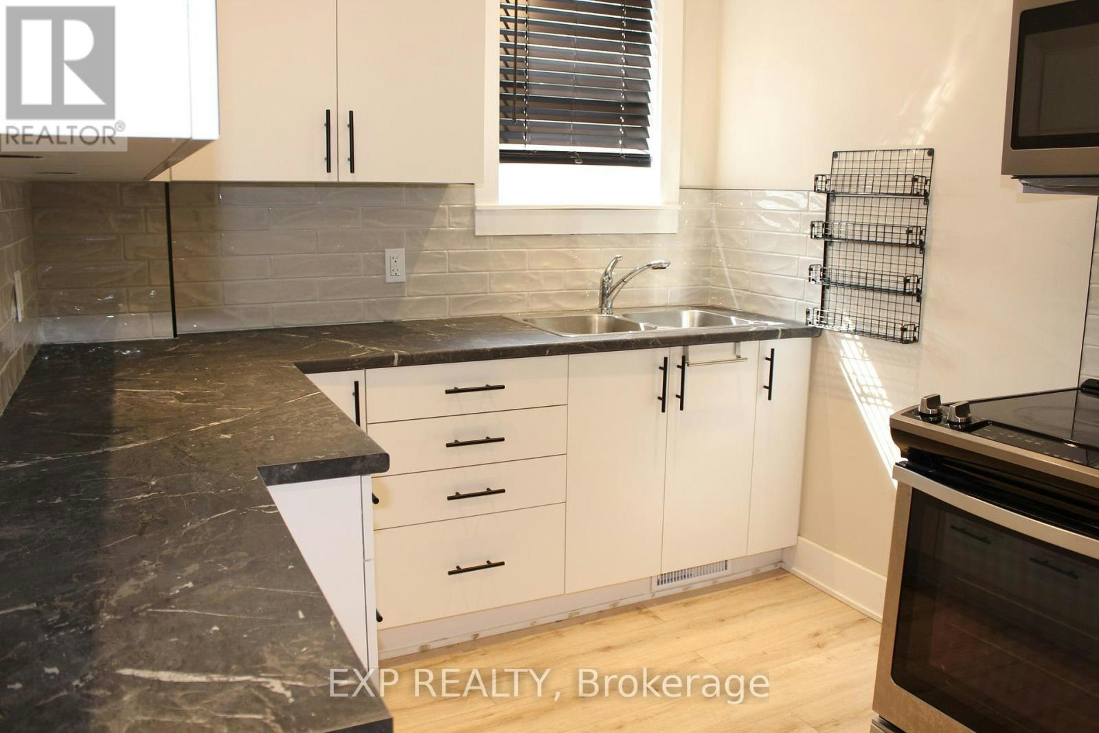 A-9 Kent Street, Smiths Falls, ON, K7A 1B5 - 2