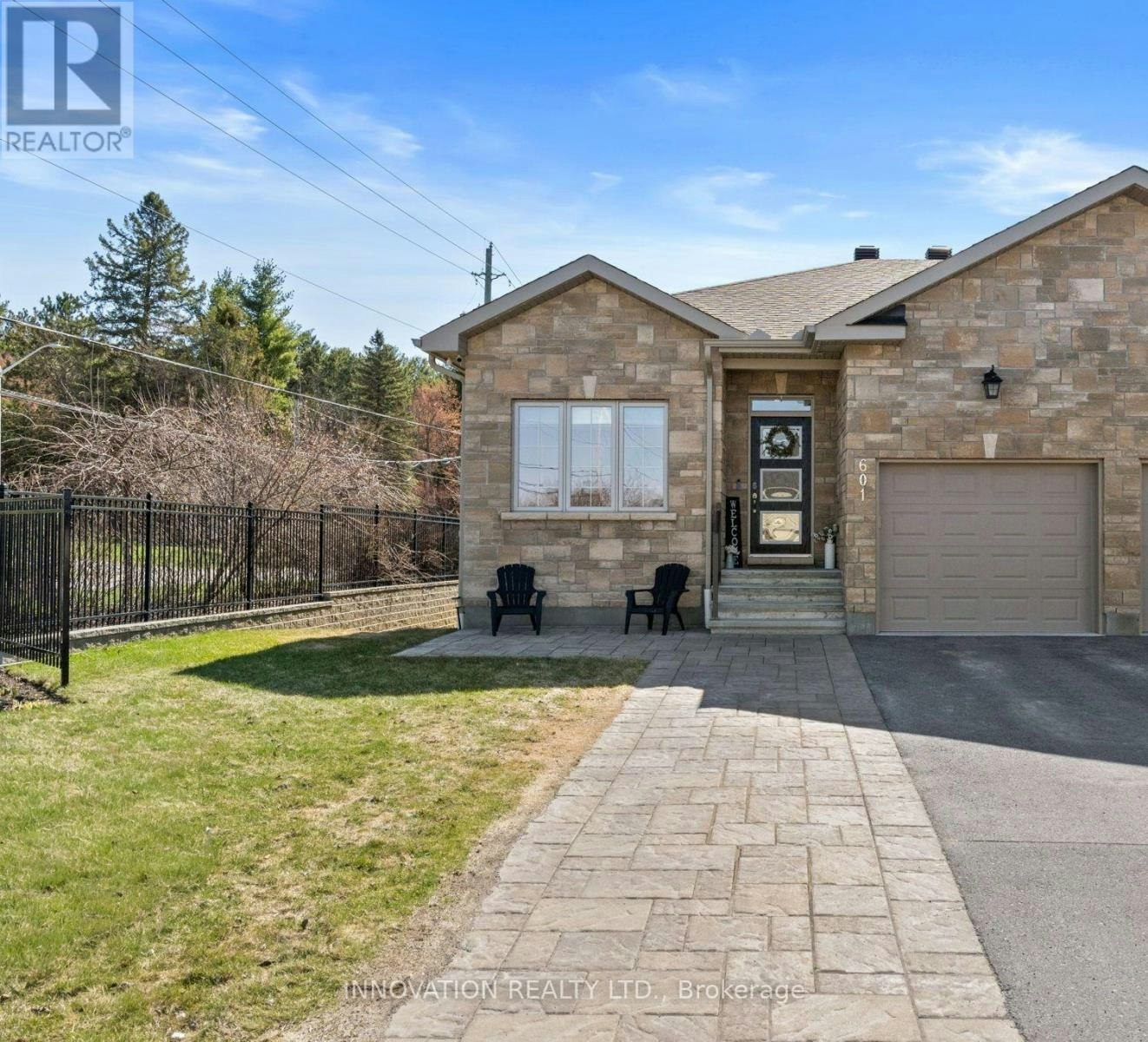 601 Meadowridge Circle, Ottawa, ON, K0A 1L0
