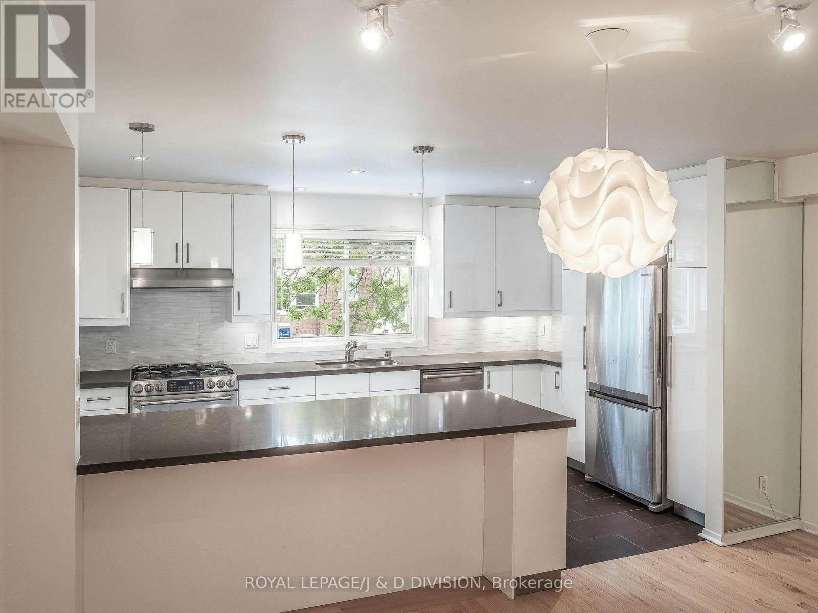 640 Adelaide Street W, Toronto, ON, M6J 1A9 - 11