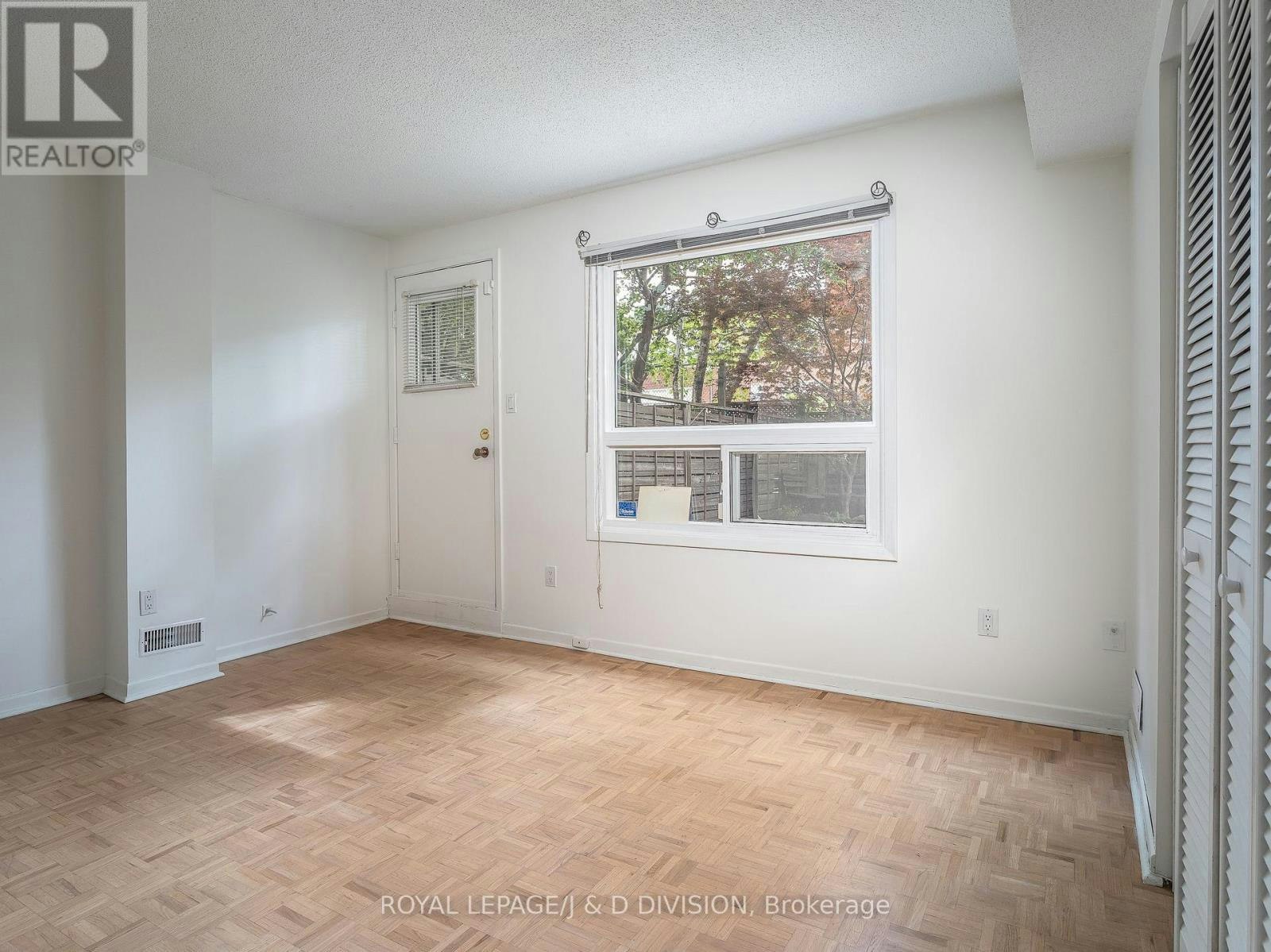 640 Adelaide Street W, Toronto, ON, M6J 1A9 - 5