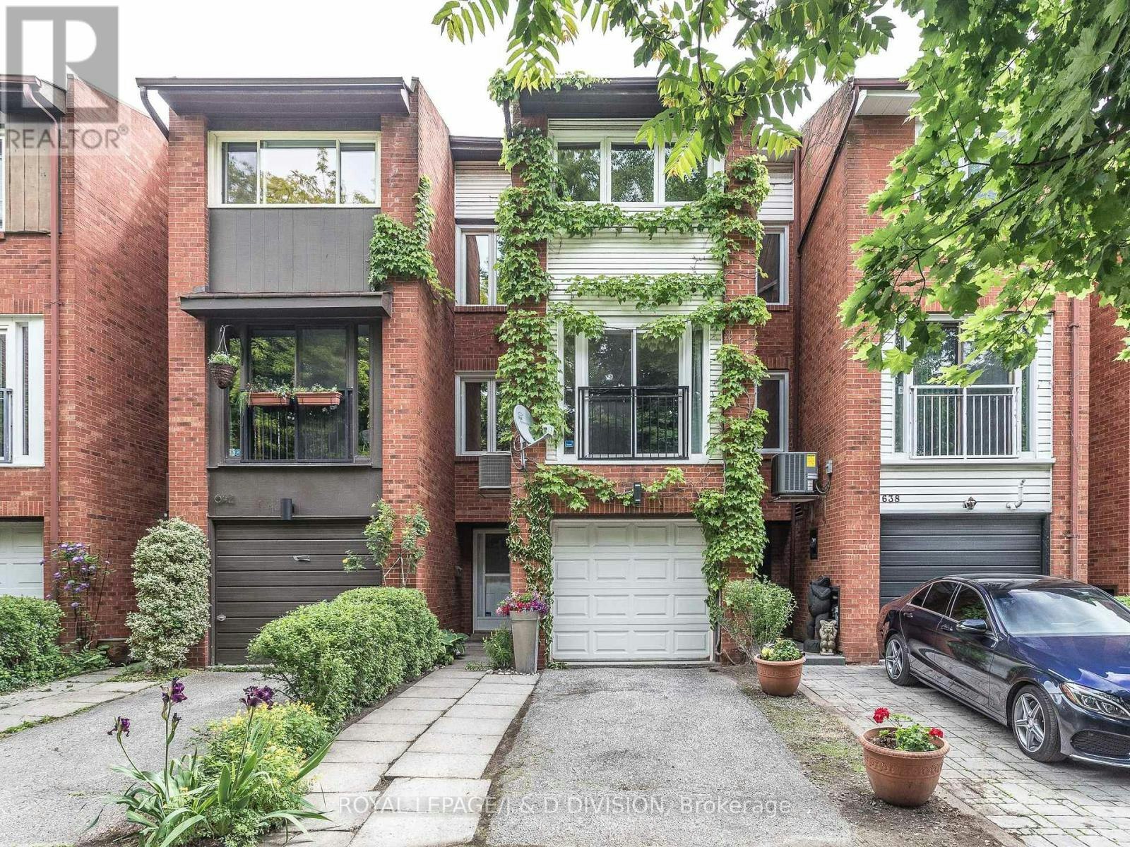 640 Adelaide Street W, Toronto, ON, M6J 1A9