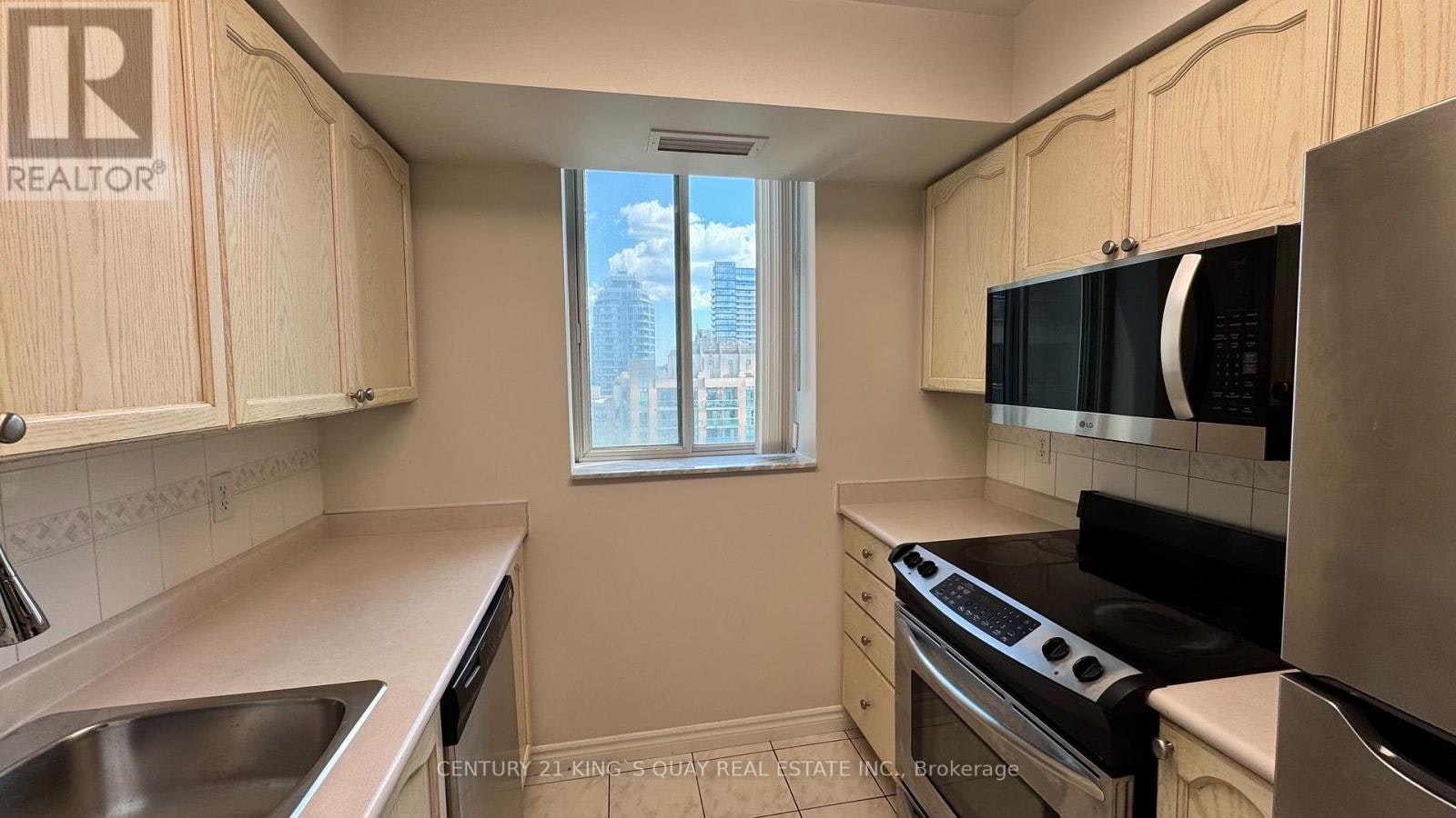 2207-1 Pemberton Avenue, Toronto, ON, M2M 4L9 - 22