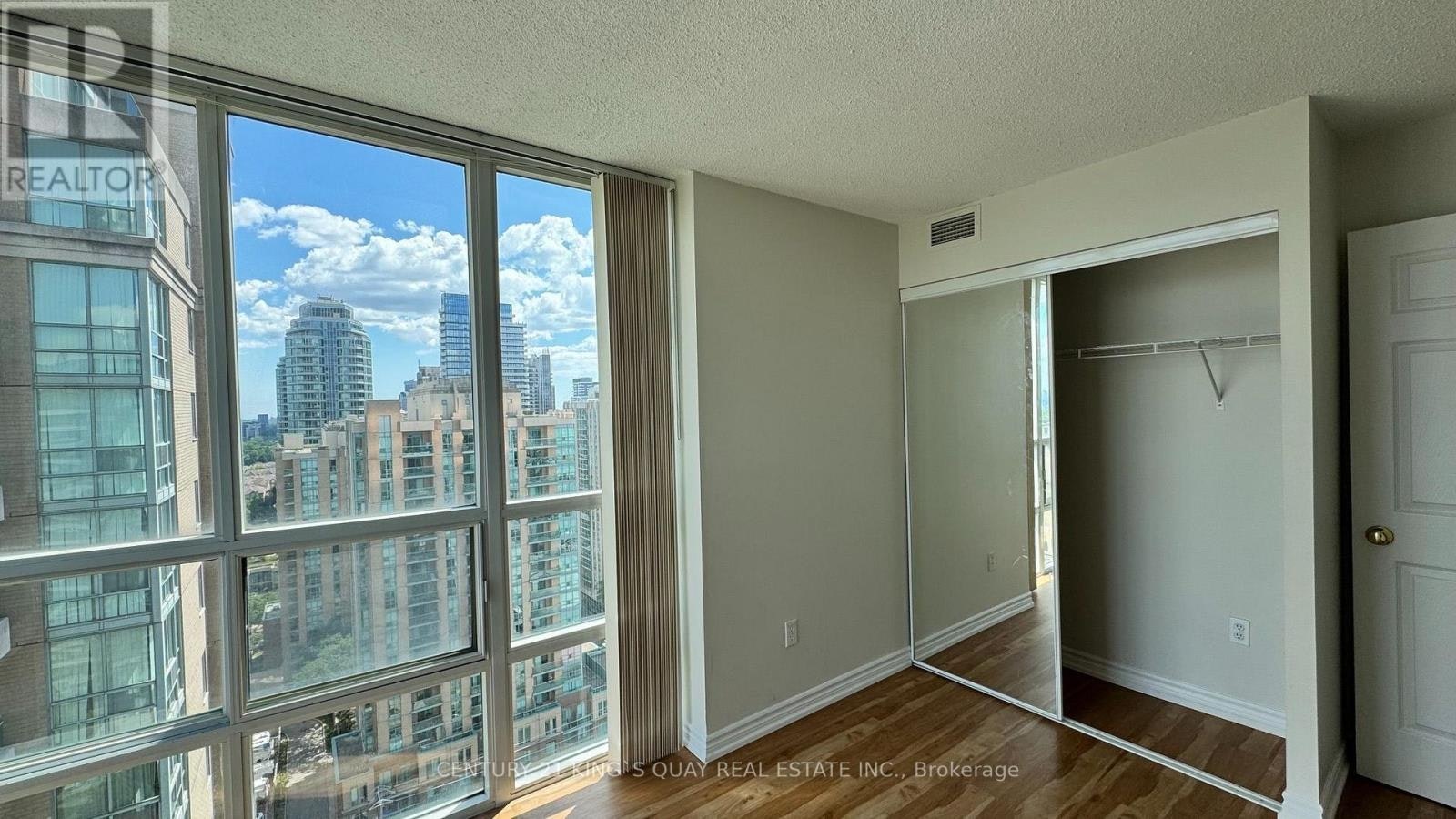 2207-1 Pemberton Avenue, Toronto, ON, M2M 4L9 - 13
