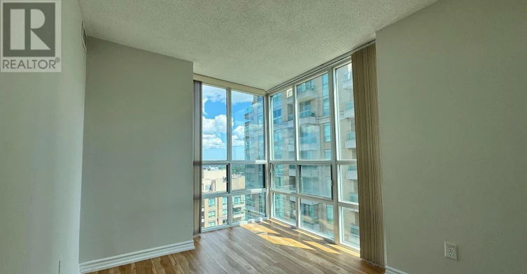2207-1 Pemberton Avenue, Toronto, ON, M2M 4L9 - 12