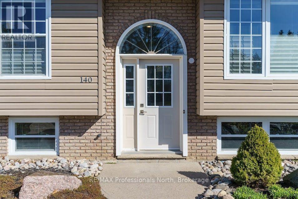 140 Elder Street, Gravenhurst, ON, P1P 1B9 - 2