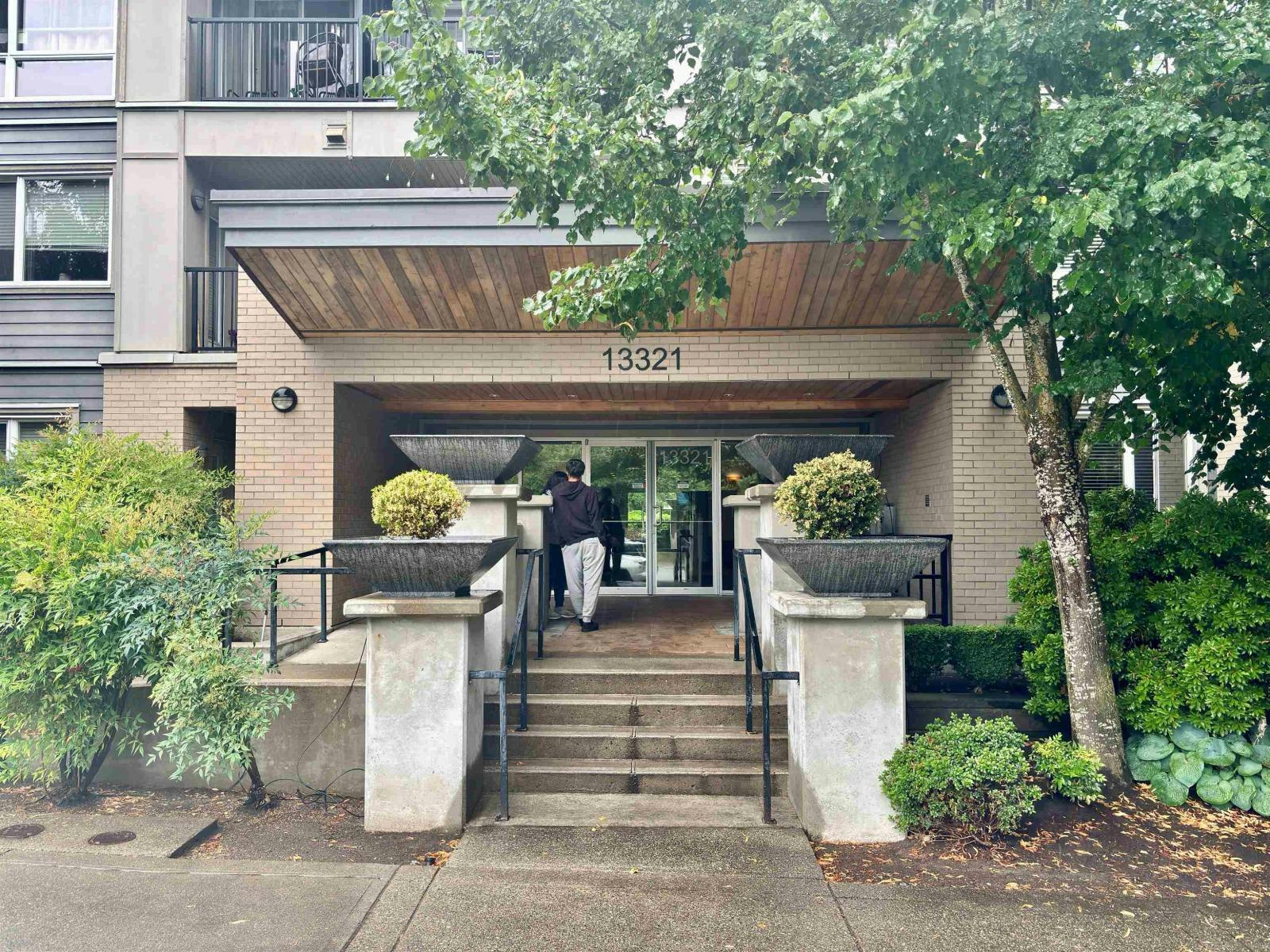330-13321 102a Avenue, Surrey, BC, V3T 1P6