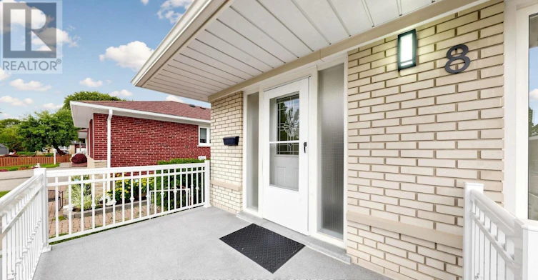8 Summerfield Crescent, Toronto, ON, M9M 3X3 - 43