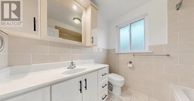 8 Summerfield Crescent, Toronto, ON, M9M 3X3 - 27