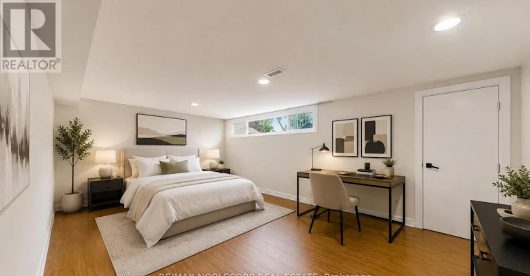 8 Summerfield Crescent, Toronto, ON, M9M 3X3 - 8