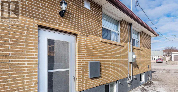 19 Garfield Crescent, Brampton, ON, L6V 1V7 - 2