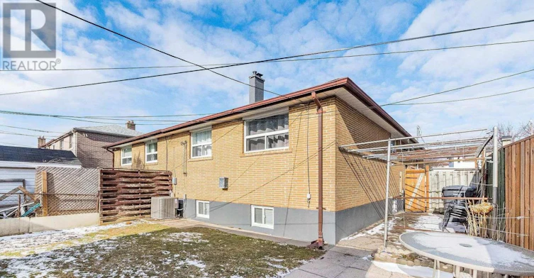 19 Garfield Crescent, Brampton, ON, L6V 1V7 - 3