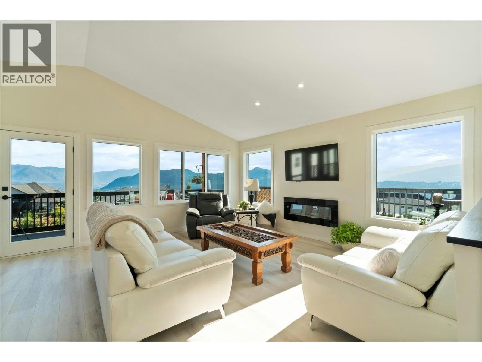 2545 Panoramic Way, Blind Bay, BC, V0E 1H0