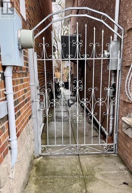 BSMT-245 Floyd Avenue, Toronto, ON, M4J 2J2 - 2