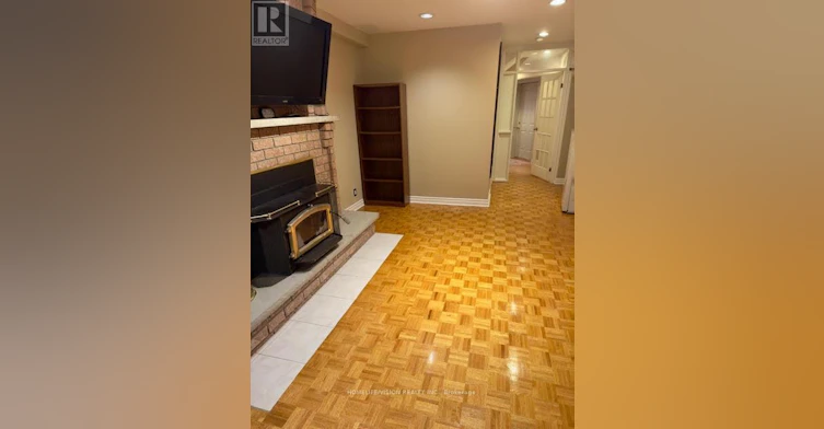 BSMT-245 Floyd Avenue, Toronto, ON, M4J 2J2 - 11