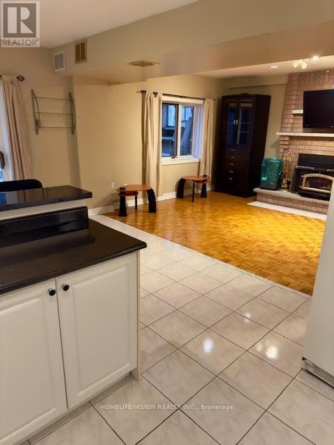 BSMT-245 Floyd Avenue, Toronto, ON, M4J 2J2 - 8