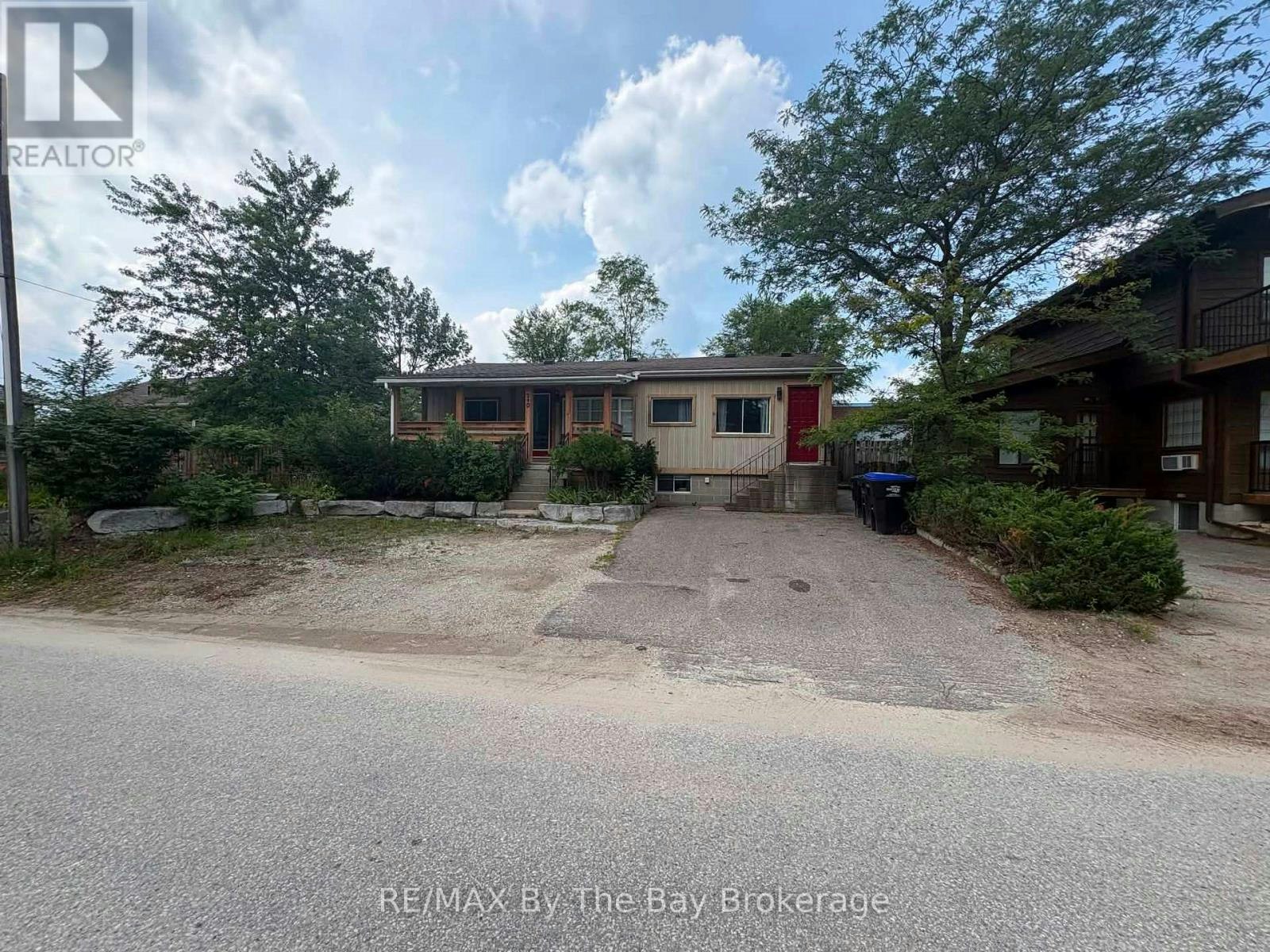 240 Shore Lane, Wasaga Beach, ON, L9Z 2J1