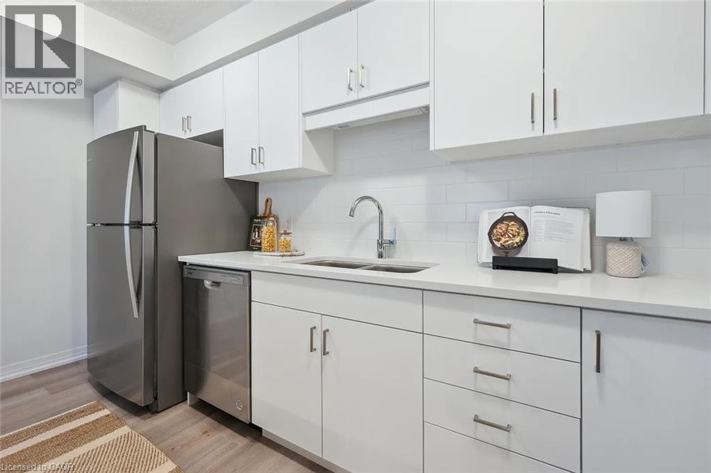 610 Benninger Drive, Kitchener, ON, N2E 0K5 - 2