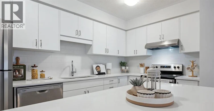 610 Benninger Drive, Kitchener, ON, N2E 0K5 - 3