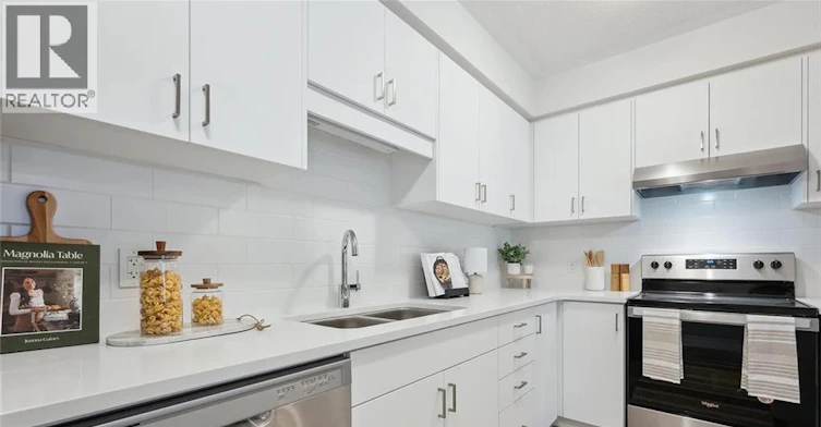 610 Benninger Drive, Kitchener, ON, N2E 0K5 - 8