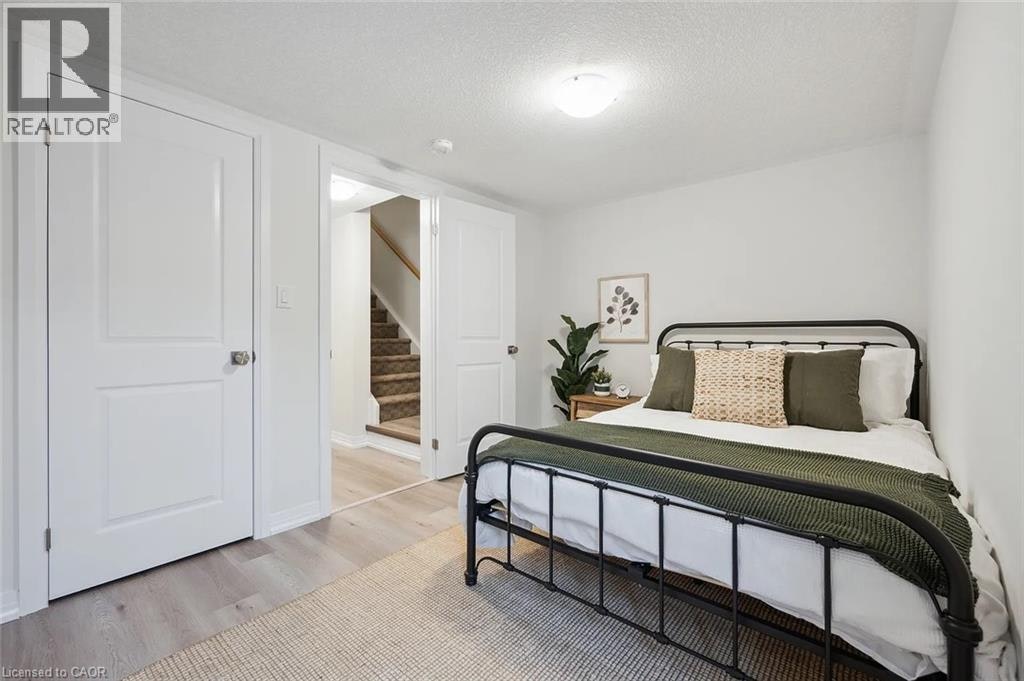 610 Benninger Drive, Kitchener, ON, N2E 0K5 - 12