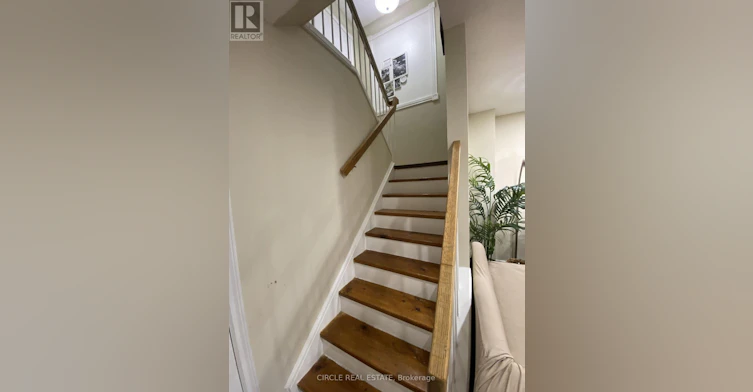35 Fanshawe Drive, Brampton, ON, L6Z 1A7 - 9