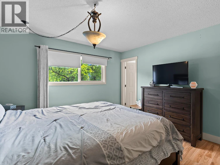 851 Hammer Avenue, Kelowna, BC, V1W 2B7 - 33