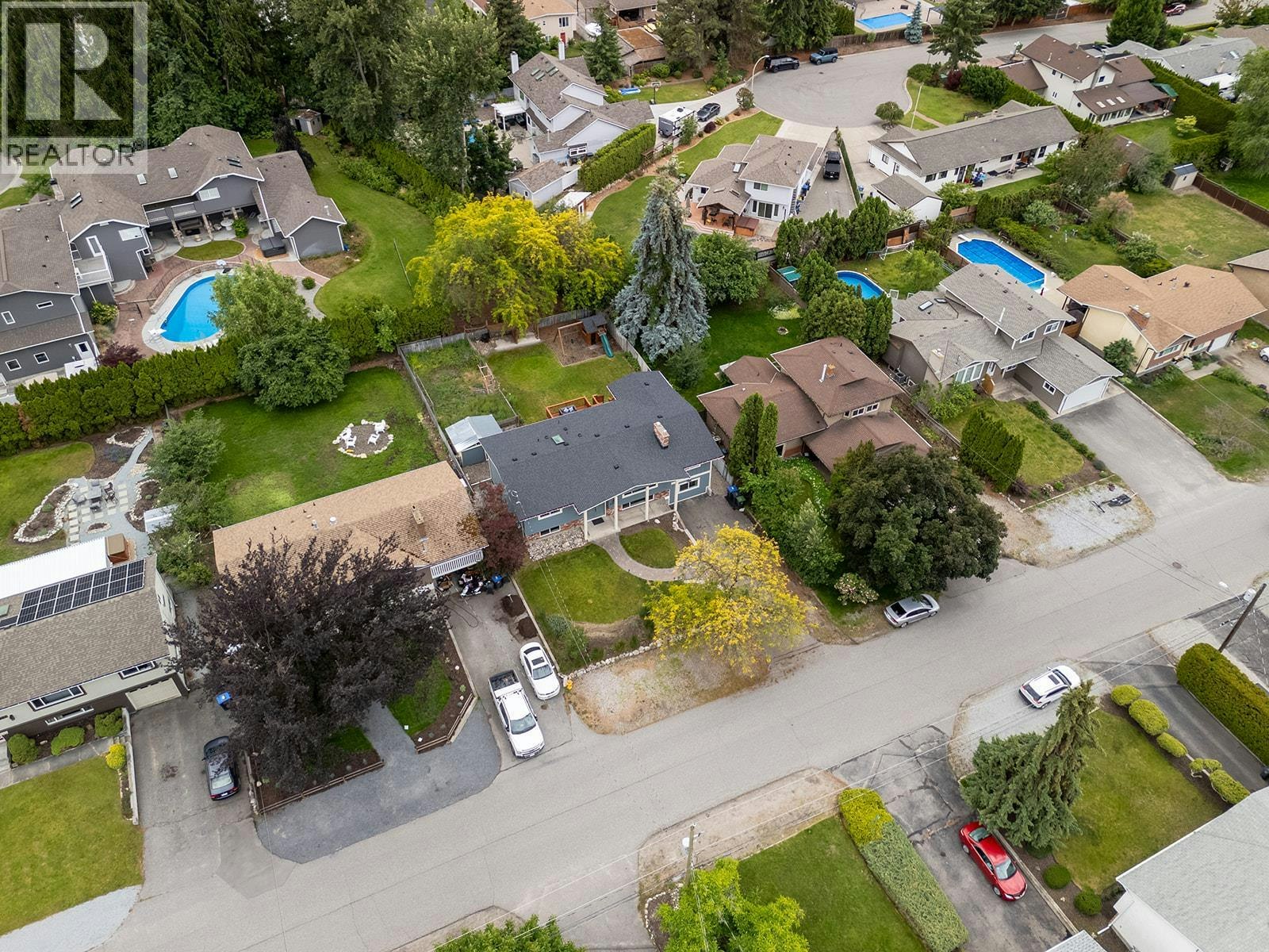 851 Hammer Avenue, Kelowna, BC, V1W 2B7 - 16