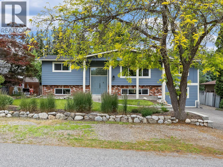 851 Hammer Avenue, Kelowna, BC, V1W 2B7 - 2