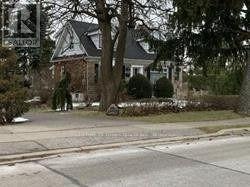 16 Anson Avenue, Toronto, ON, M1M 1X3