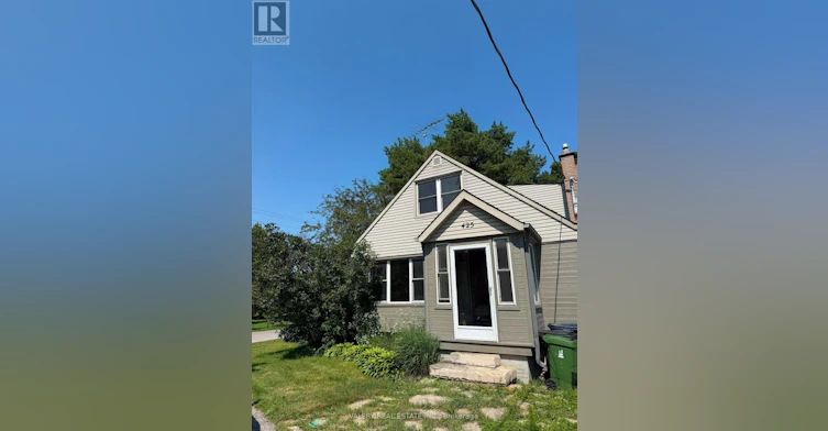425 Livingston Road N, Toronto, ON, M1E 1M5