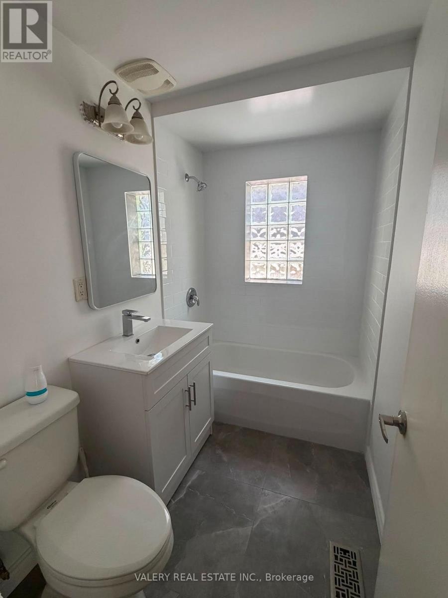 425 Livingston Road N, Toronto, ON, M1E 1M5 - 10