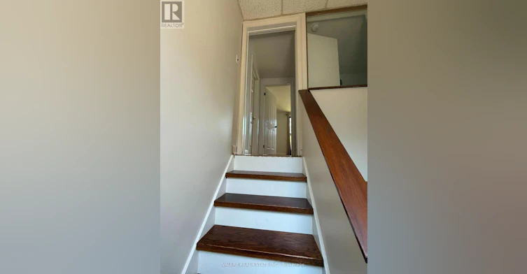 425 Livingston Road N, Toronto, ON, M1E 1M5 - 5