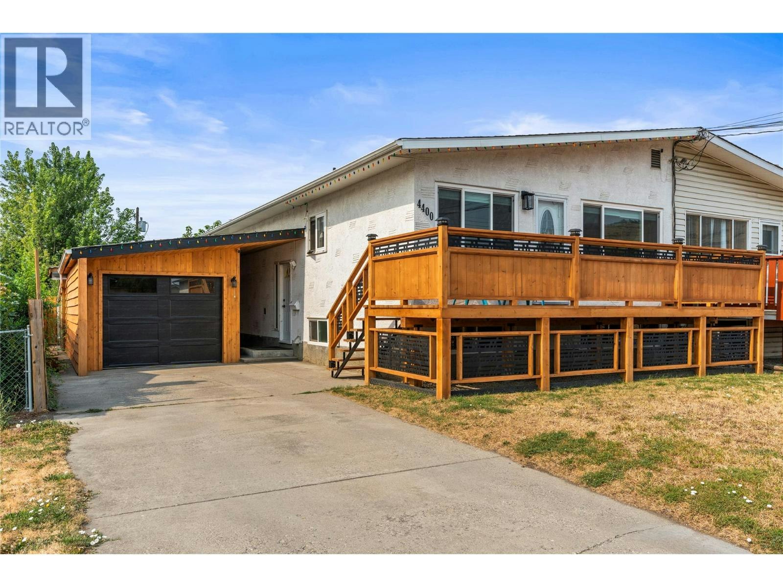 4400 15 Avenue - 3
